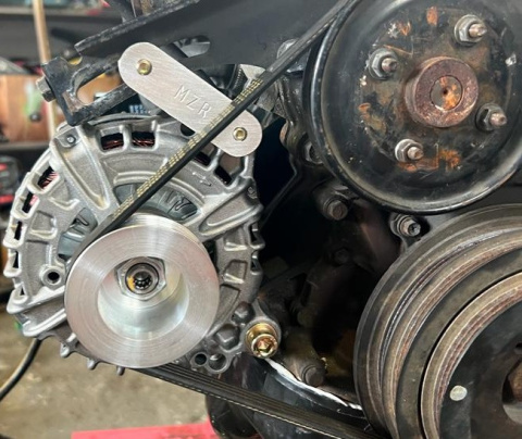 Zestaw montażowy alternatora Bosch do silników Nissan RB – RB20 RB25 RB26 RB30 Zestaw montażowy alternatora Bosch do silników Nissan RB – RB20 RB25 RB26 RB30